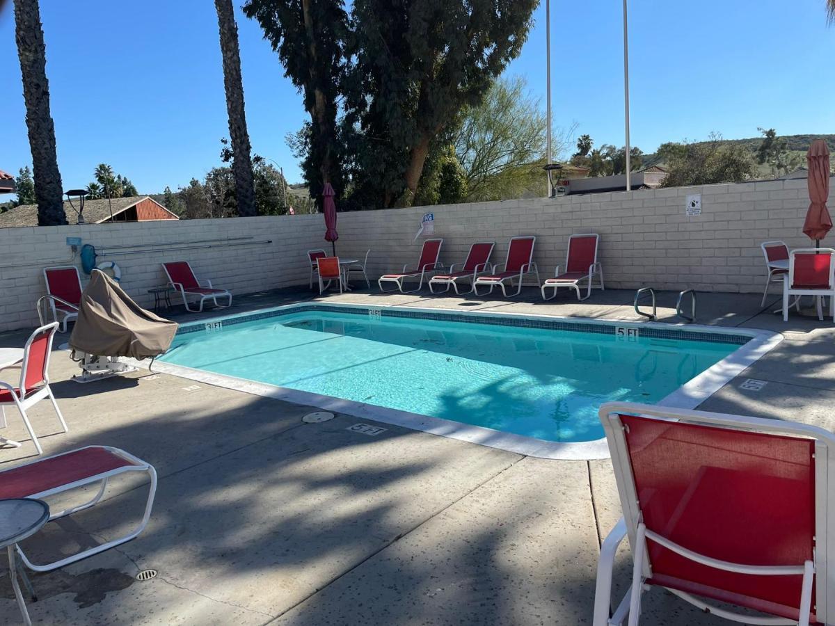 Ramada By Wyndham San Diego Poway Miramar Exterior photo