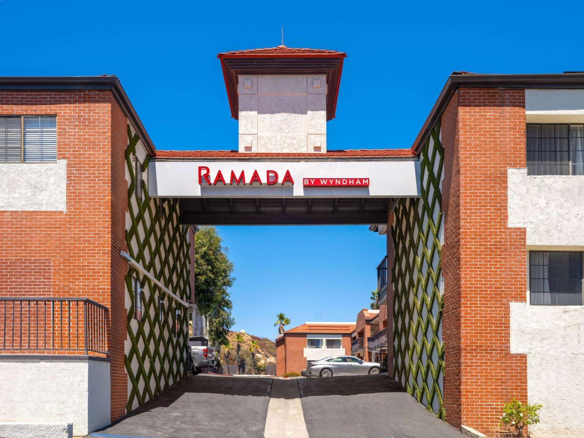 Ramada By Wyndham San Diego Poway Miramar Exterior photo